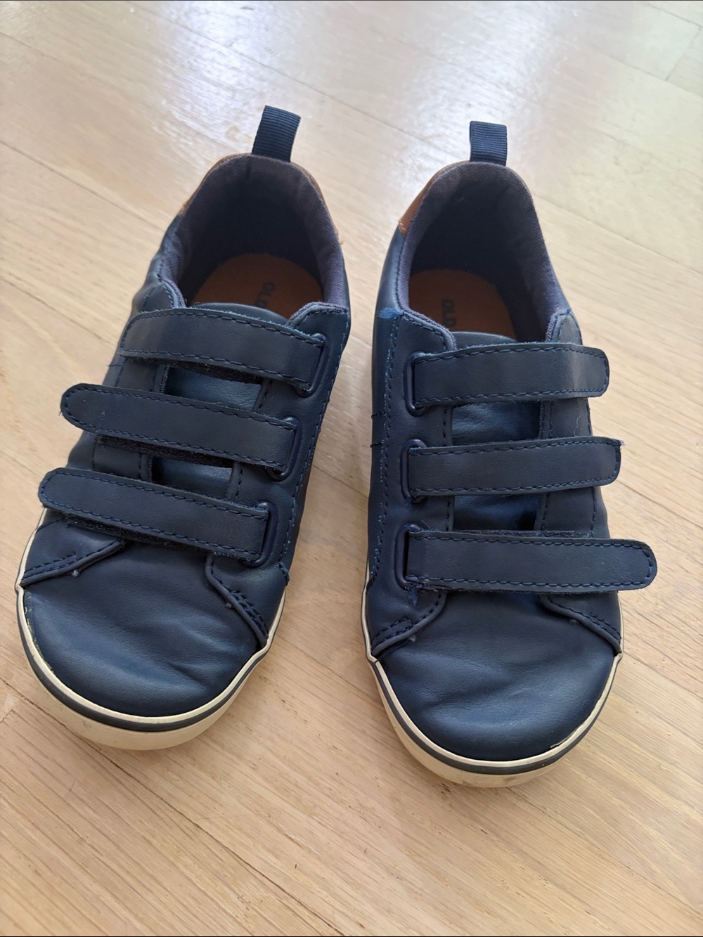 Leather shoes